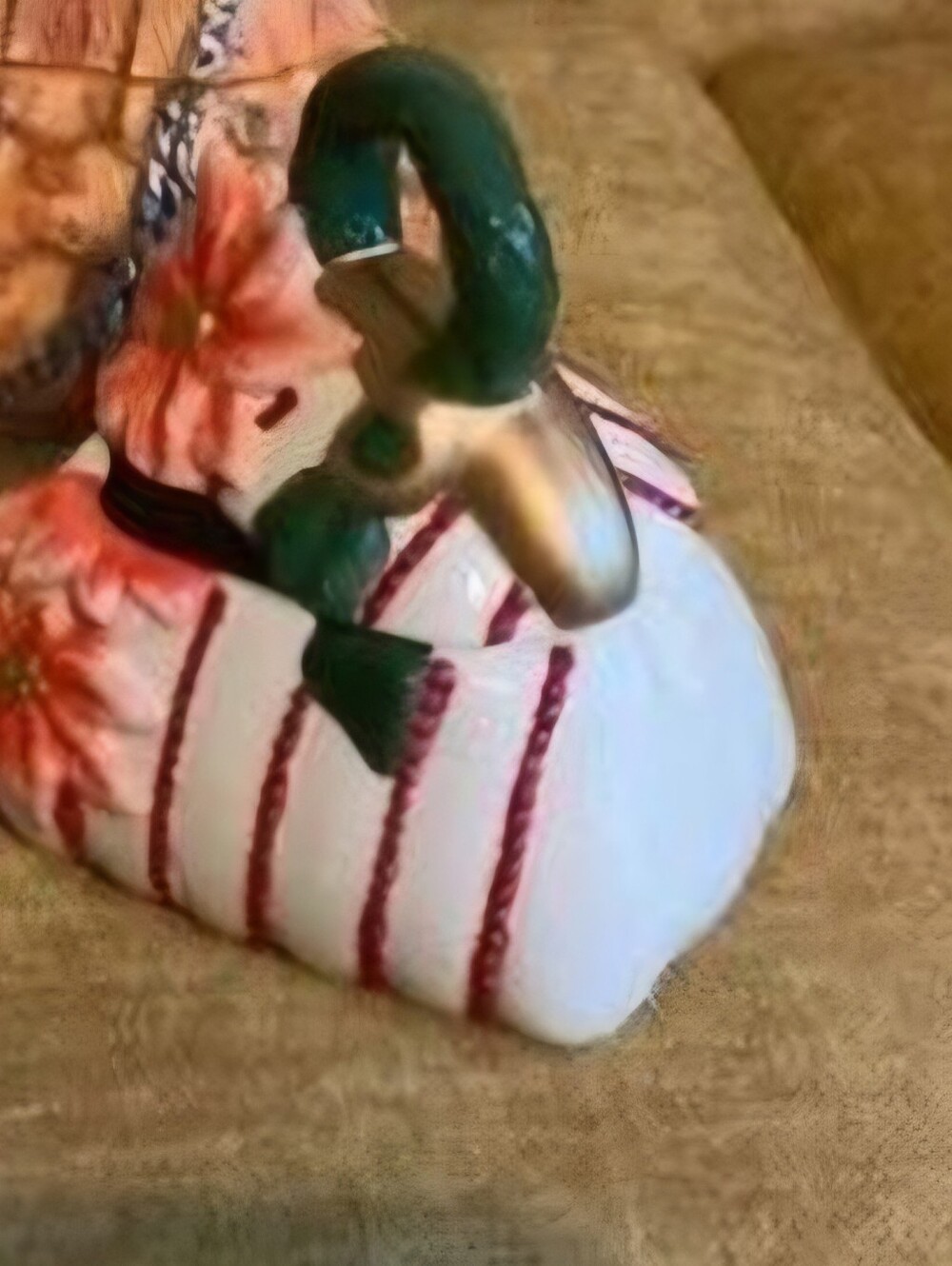Ceramic storage purse